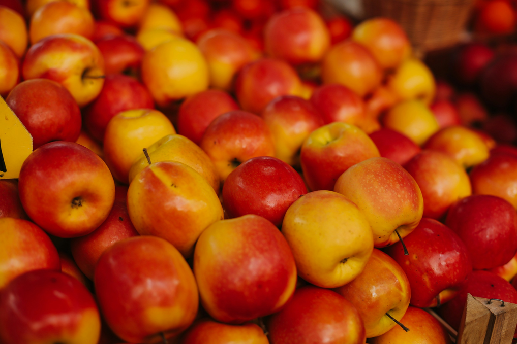 Lot of red apples